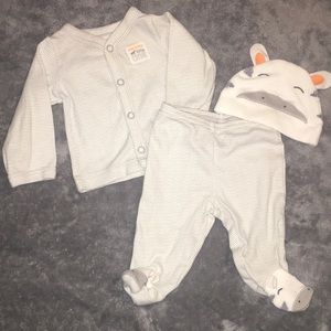 Newborn outfit set